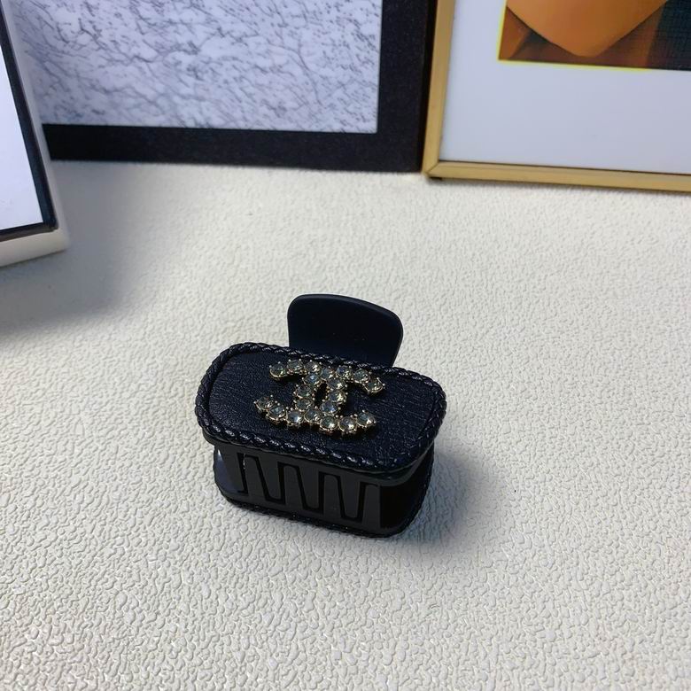 Chanel Hair Grab Clip   (4)